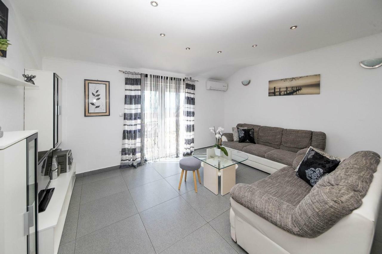 Apartmani Jordanka Crikvenica Exteriör bild