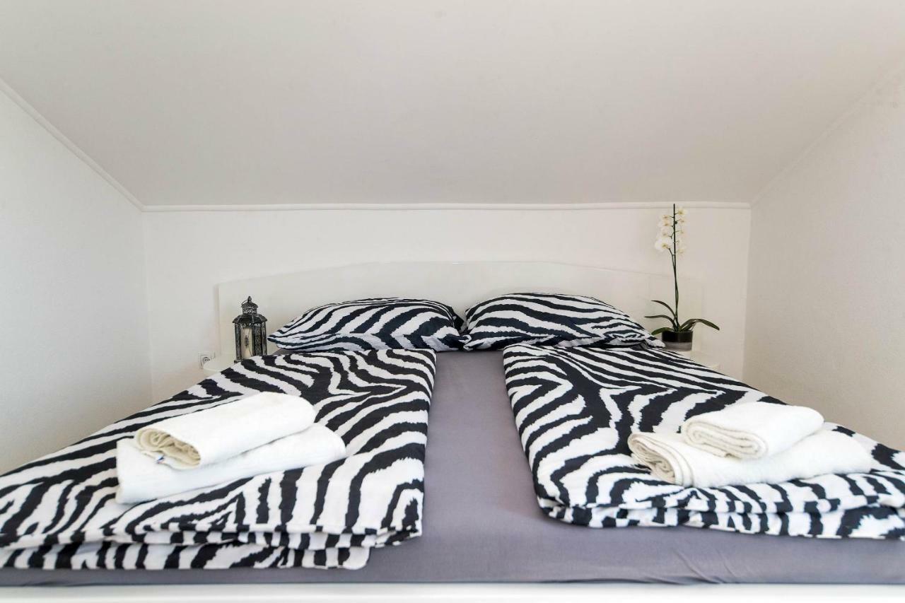Apartmani Jordanka Crikvenica Exteriör bild